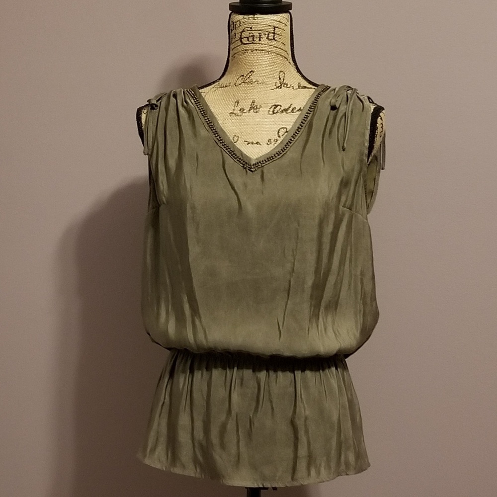 Sleeveless Top